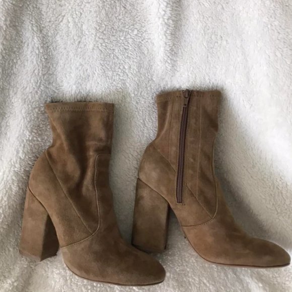 Tony Bianco Ellie Booties - Picture 3 of 8